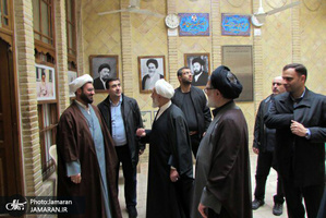 بازدید حجت الاسلام والمسلمین ناطق نوری از بیت امام خمینی(س) در نجف اشرف