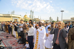 نماز عید سعید فطر در حرم مطهر حضرت معضومه (س)