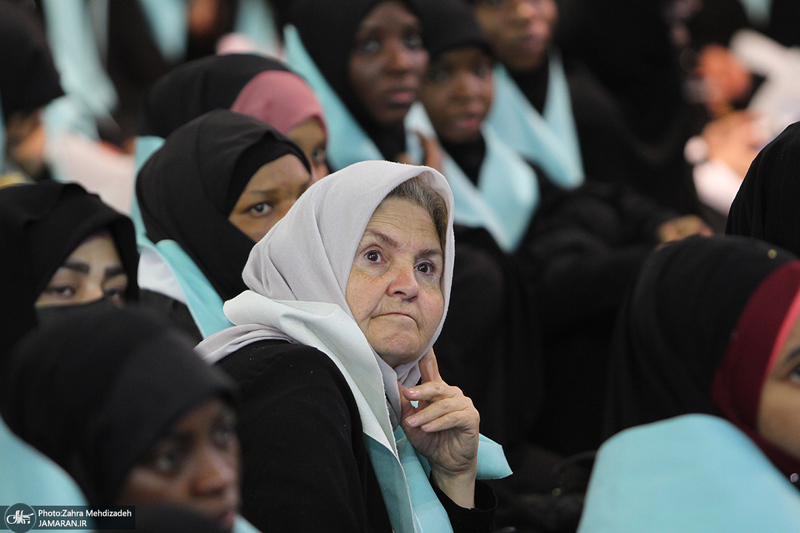 تجدید میثاق بانوان فعال فرهنگی با آرمان های امام خمینی(س) در حسینیه جماران
