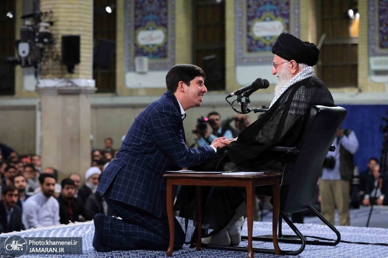 دیدار جمعی از دانشجویان و نمایندگان تشکلهای دانشجویی با رهبر معظم انقلاب اسلامی