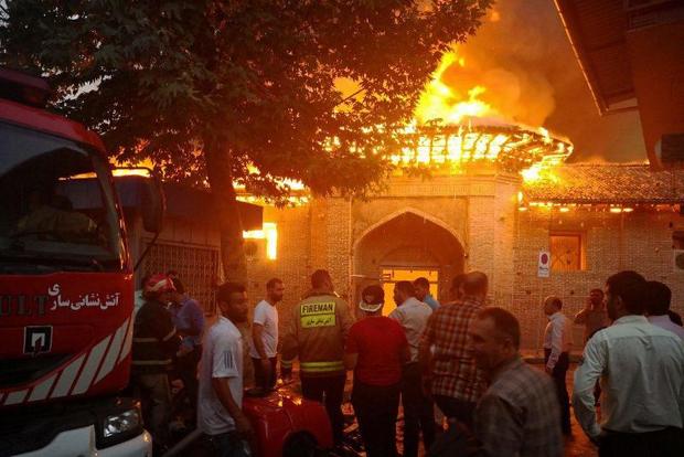 آتش سوزی در مسجد جامع ساری مهار شد