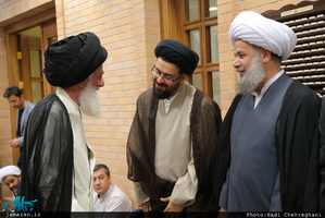مراسم بزرگداشت والده آیت الله واعظ موسوی در بیت علامه طباطبایی قم