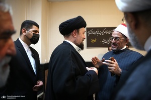 حاشیه های ادای احترام مهمانان خارجی چهلمین کنفرانس وحدت اسلامی به مقام شامخ حضرت امام خمینی (س)