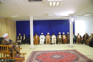 عمامه گذاری طلاب توسط مراجع اعظام تقلید در روز میلاد امام علی (ع)‎