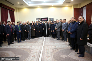 دیدار مدیرعامل، معاونان و جمعی از کارکنان  هواپیمایی هما با سید حسن خمینی