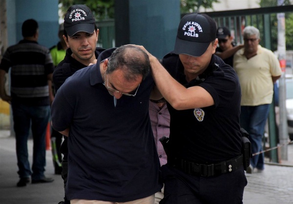 حکم بازداشت ۸۵ کارمند وزارتخانه‌های انرژی و آموزش ترکیه صادر شد