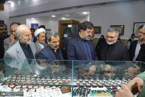 مراسم افتتاح دهمین نمایشگاه قرآن و عترت استان قم در مجتمع فرهنگی یادگار امام‎