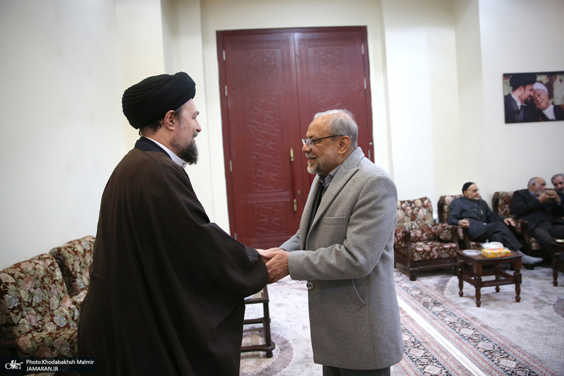 تجدید میثاق رئیس و جمعی از اعضای مجمع تشخیص مصلحت نظام با آرمان‌های امام خمینی (س)-2