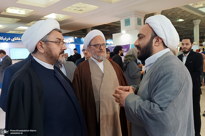بازدید رئیس موسسه تنظیم و نشر آثار امام خمینی (س) از نمایشگاه بین المللی قرآن کریم