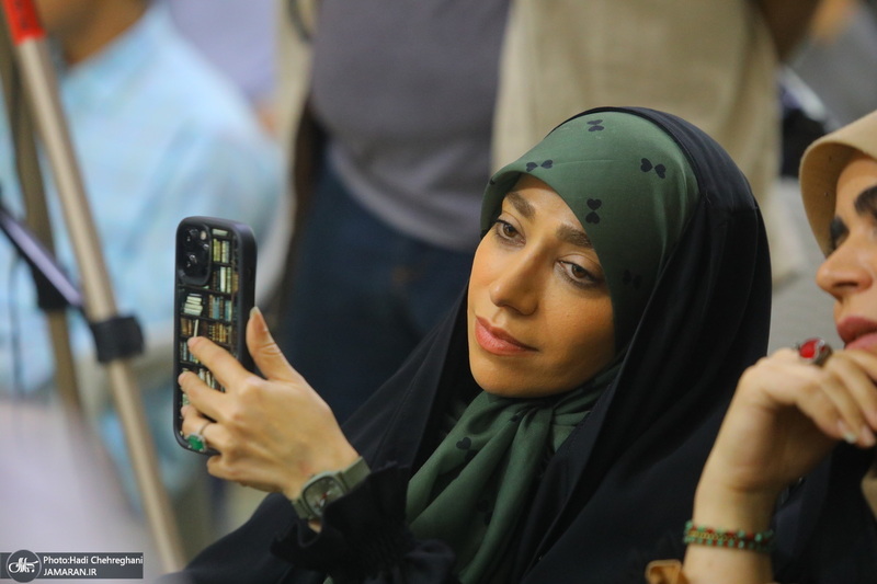 محفل ادبی با حضور استاد مجاهدی در مجتمع یادگار امام (س) قم