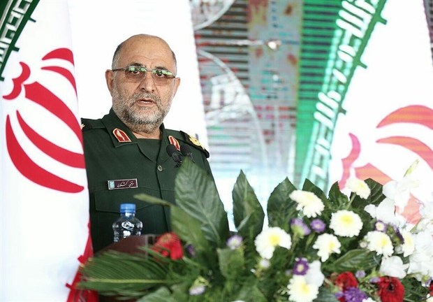 الإمام الخمینی دعا بوعی تام الى تسمیة أمیرکا بالشیطان الأکبر