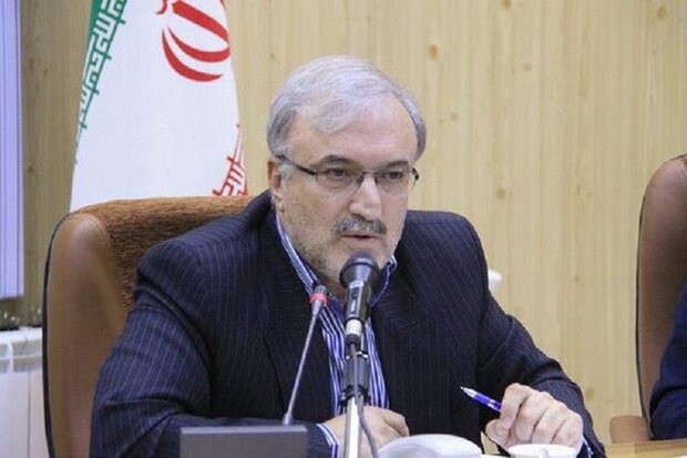 نامه تند وزیر بهداشت به وزیر صمت: تولید روزانه چند میلیون ماسک عوام فریبی است