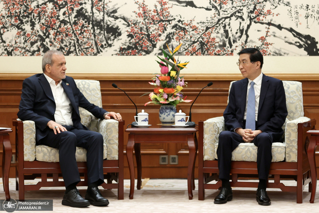 دیدار رییس جمهور پزشکیان با وانگ هونینگ عضو کمیته دائمی دفتر سیاسی کنگره ملی خلق چین