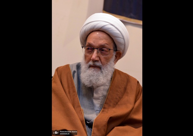 آیت‌الله عیسی قاسم: امام خامنه‌ای امت را به اسلام بازگرداند/ جنگ امروز میان اردوگاه جاهلیت و اردوگاه ایمان شعله‌ور است