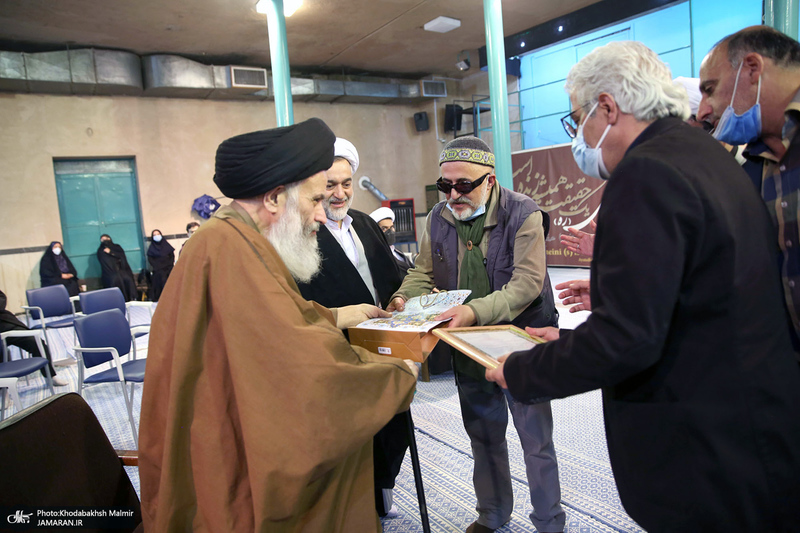 مراسم تجلیل از کارگردان فیلم مستند «بانو قدس ایران» در حسینیه جماران