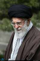 رهبر معظم انقلاب اسلامی دو اصله نهال میوه غرس کردند