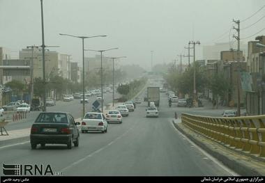 گرد و غبار، تردد در برخی محورهای خراسان شمالی را مختل کرد