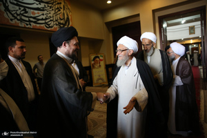 حاشیه های تجدید میثاق اعضای مجلس خبرگان رهبری با آرمان های امام خمینی (س)