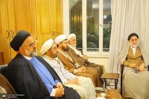 نشست علمی با موضوع  امام خمینی(ره) نهضت و نظام اسلامی