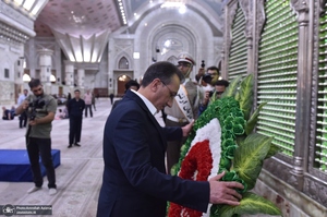 تجدید میثاق مدیرعامل و کارکنان سازمان بنادر و دریانوردی با آرمان های حضرت امام (س)