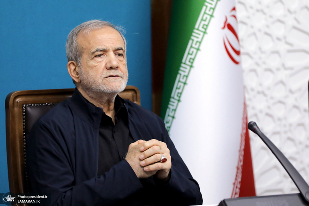 کیهان: آقای پزشکیان! شما نباید جای فردی توانمند و شایسته را غصب می‌کردید