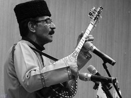 تصاویر | مراسم گرامیداشت روز جوان با حضور هنرمندان موسیقی عاشیقی آذربایجان