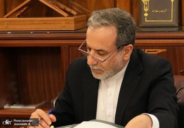 واکنش عراقچی به پول پاشی رژیم صهیونیستی در فضای مجازی + عکس