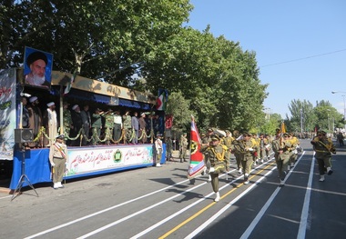 نیروهای مسلح مراغه صلابت و توان خود را به نمایش گذاشتند