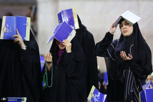 مراسم دعا و احیای شب بیست و یکم ماه رمضان در حرم امام رضا(ع)