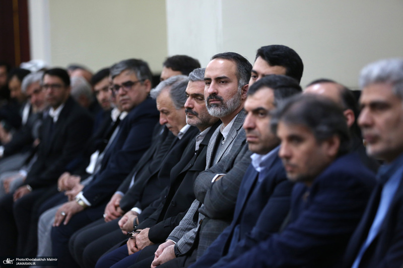 دیدار با رئیس و جمعی از کارکنان بنیاد مستضعفان با سیدحسن خمینی