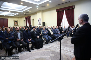 دیدار  رئیس و جمعی از اعضای اتاق اصناف تهران‌ با سید حسن خمینی