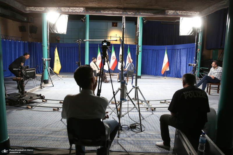 گفتگو حضور با حاجی میرزایی رئیس دفتر رئیس جمهور در حسینیه جماران