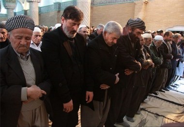 ائمه جمعه کردستان: وحدت و یکدلی رمز پیروزی بر دشمنان است