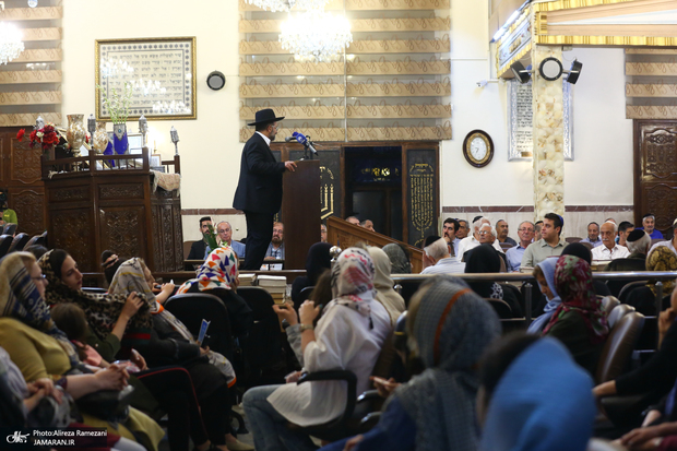 مراسم بزرگداشت حضرت امام خمینی (س) در کنیسه یوسف آباد