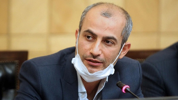انتقاد شدید نماینده تهران از همکارانش: عده‌ای از نمایندگان باعث به حاشیه رفتن زحمات مجلس می‌شوند