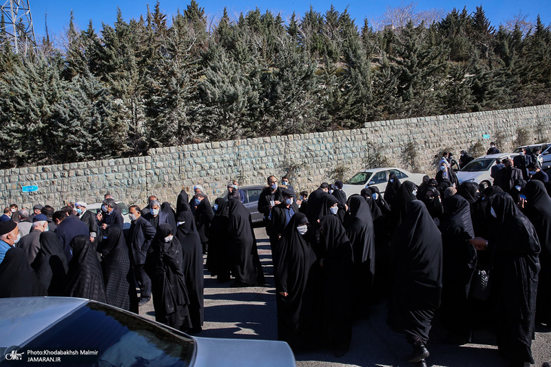 مراسم تشییع همسر آیت الله ری شهری با حضور سید حسن خمینی