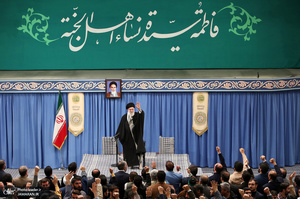 دیدار هزاران نفر از ذاکران و ستایشگران اهل‌بیت(ع) با رهبر معظم انقلاب