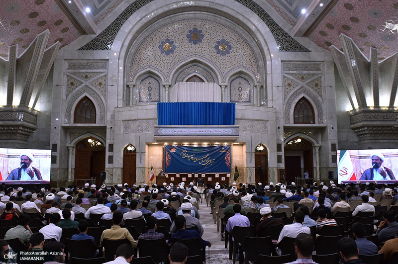 آئین آغاز سال تحصیلی حوزه علمیه استان تهران در حرم امام خمینی