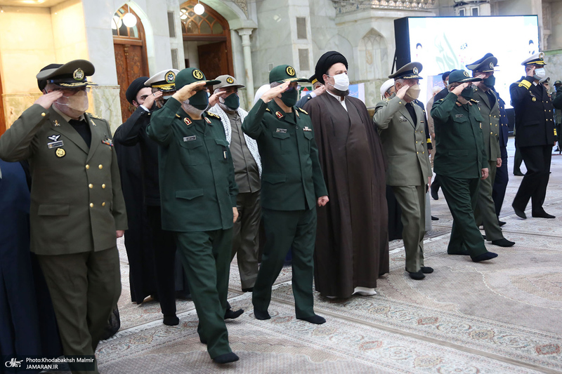 تجدید بیعت فرماندهان ارشد نیروهای مسلح با آرمان های حضرت امام خمینی (س)