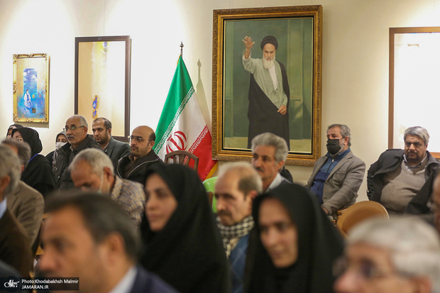 ششمین روز هفته فرهنگی «بر آستان آفتاب»/ بیت امام کانون حضور ادبا و شاعران