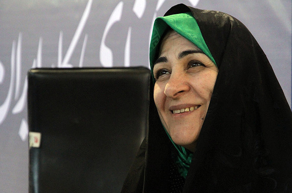 پیام همسر مصطفی تاجزاده به رئیس قوه قضائیه: بیرون بودن منتقدین مصلح و آینده‌نگر مشکل‌زاست یا رهایی جاسوس‌های وطن فروش؟