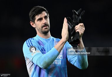 کورتوا پشت دوناروما در آمد