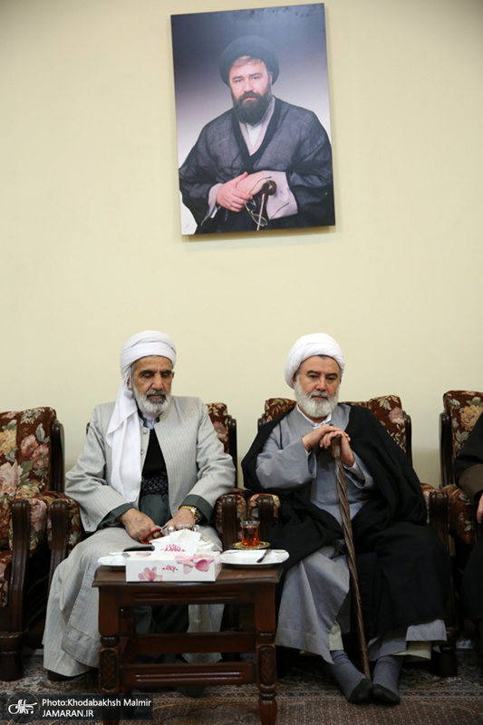 حاشیه های تجدید میثاق رئیس و اعضای مجلس خبرگان رهبری با آرمان های امام خمینی(س)