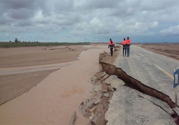 چالش های ناشی از بسته ماندن محور ترانزیتی شهداد - نهبندان