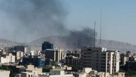 مهار آتش سوزی در یک انبار لاستیک بدون مصدومیت در تهران