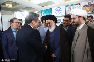 مراسم رونمایی کتاب قدرت مذاکره سید عباس عراقچی