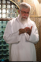 مراسم غبار روبی مضجع شریف حضرت امام رضا(ع) با حضور رهبر معظم انقلاب 