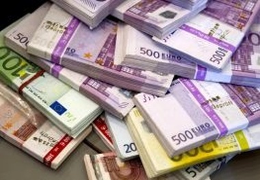 ناکامی قاچاقچیان بین‌المللی در خروج وجوه نقد از کشور  توقیف 35 میلیارد ریال