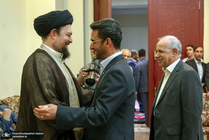 حاشیه های تجدید میثاق رییس جمهور و اعضای دولت با آرمان های امام خمینی(س)