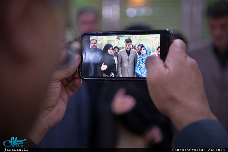 ادای احترام رئیس مجلس ایالت بلوچستان پاکستان به مقام شامخ امام خمینی(س)